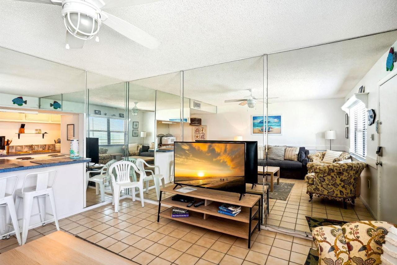 Sunset Chateau 409 St. Pete Beach Exterior foto