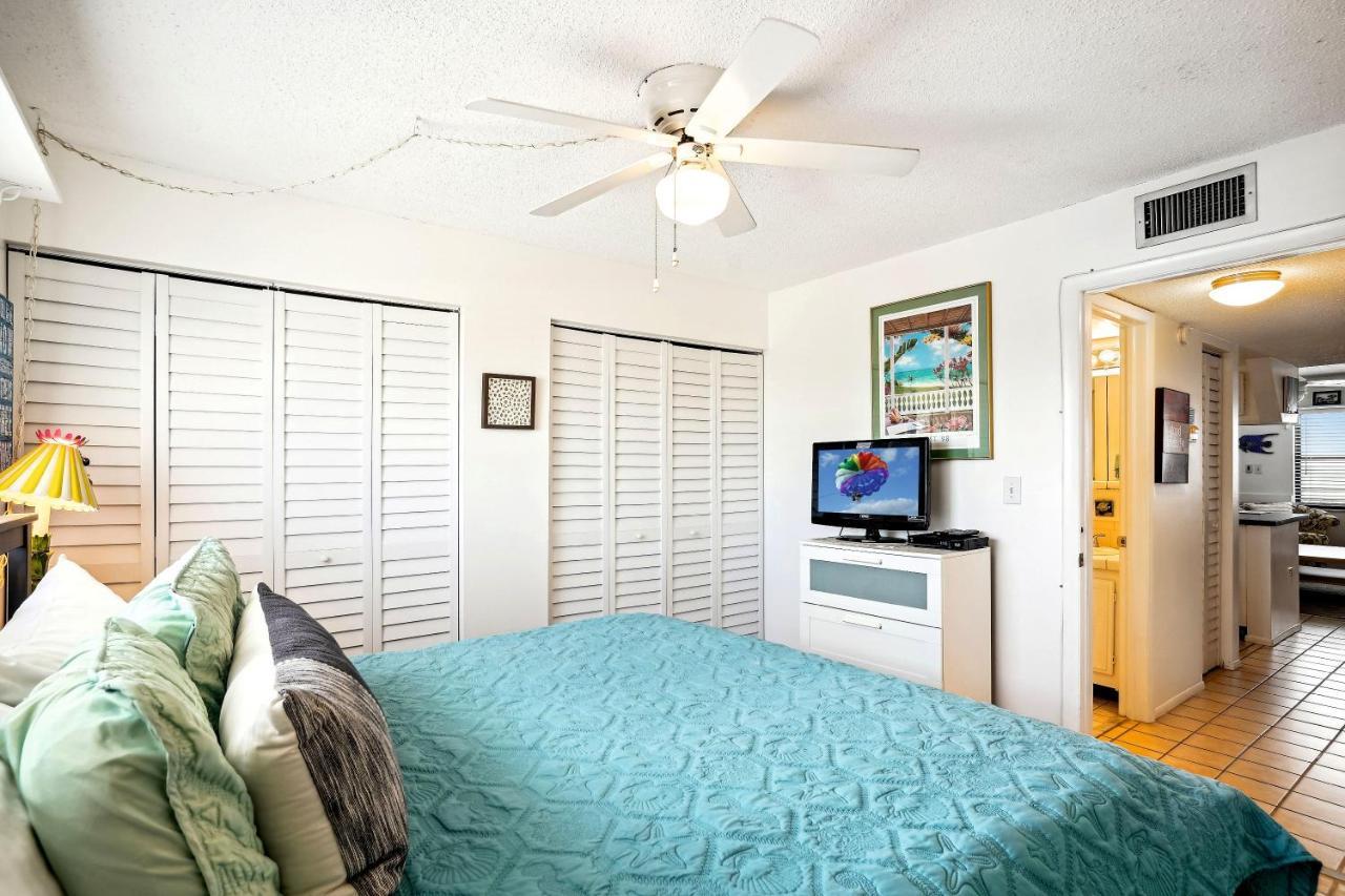 Sunset Chateau 409 St. Pete Beach Exterior foto