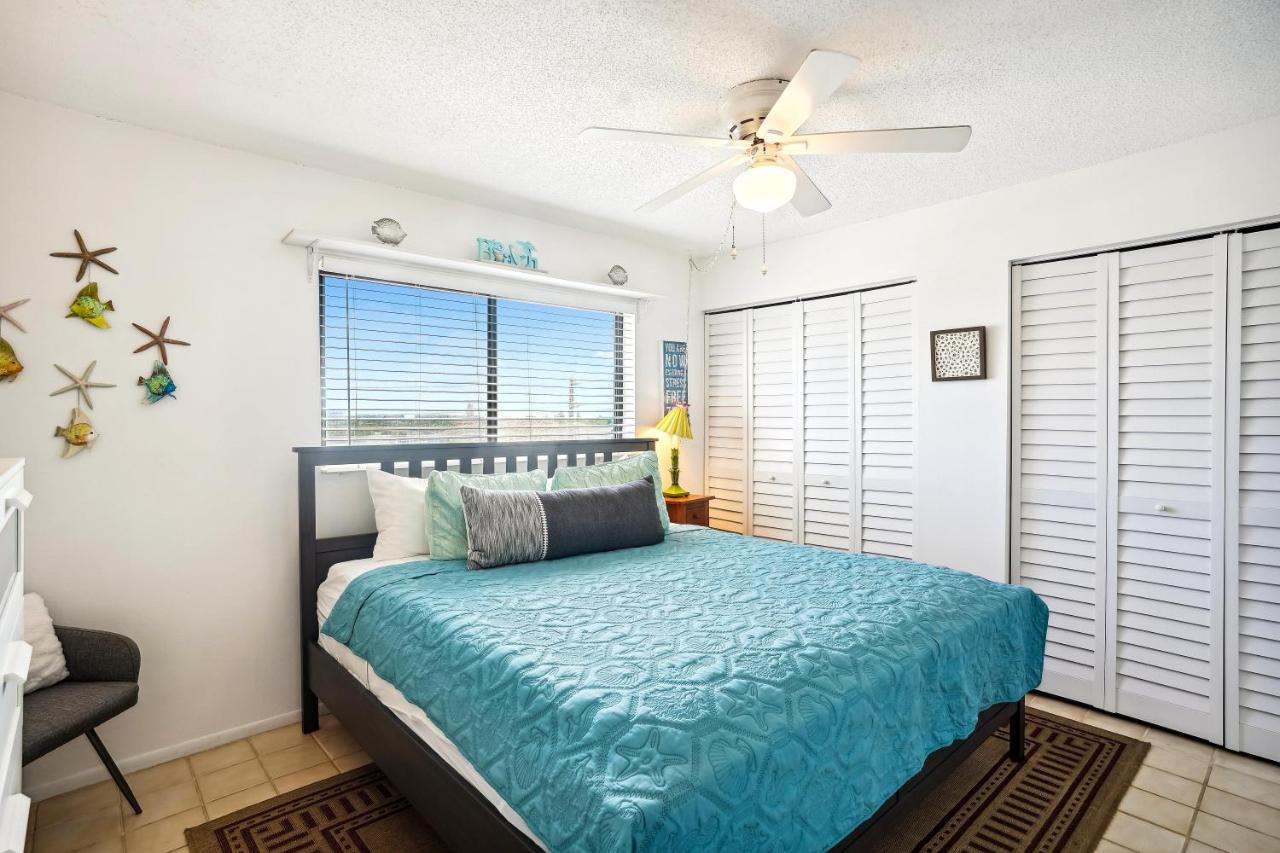 Sunset Chateau 409 St. Pete Beach Exterior foto
